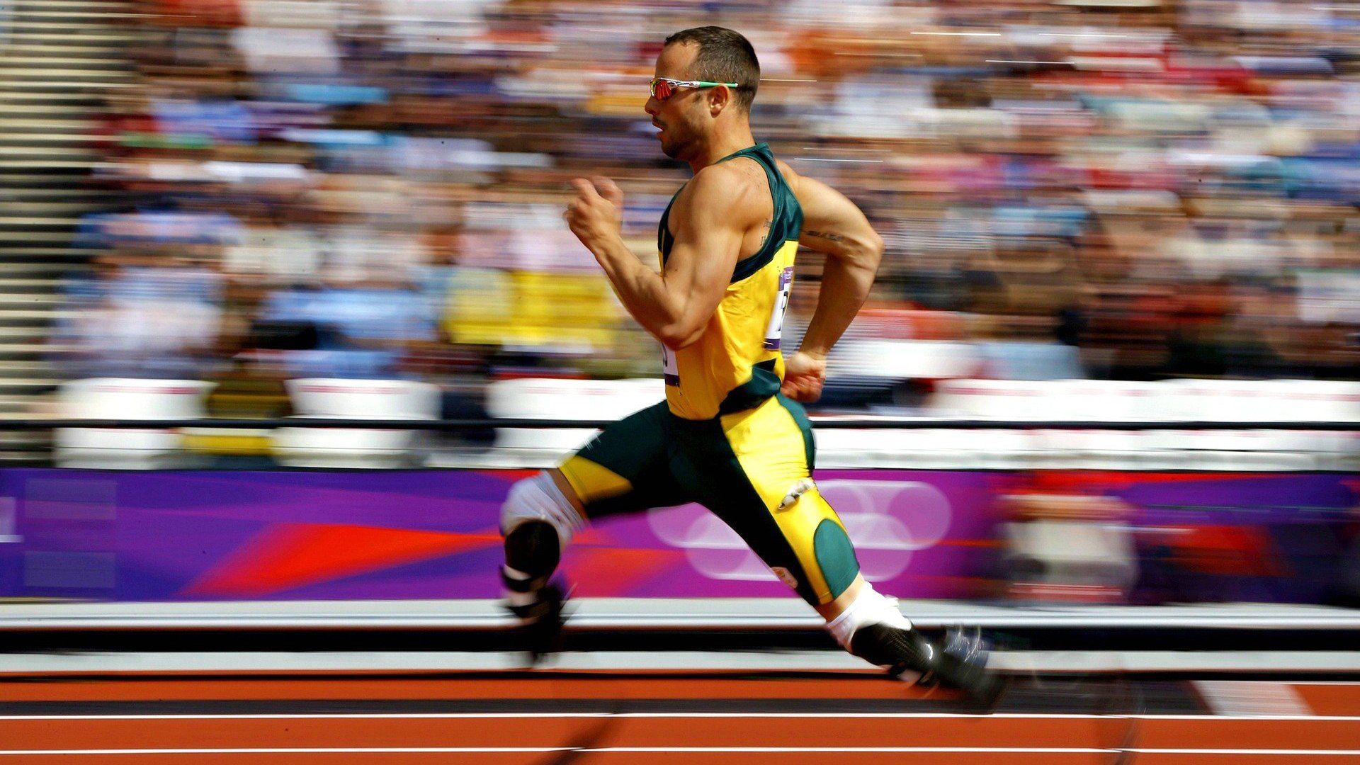 逆境“硬汉”演绎体育精神，永不停歇！